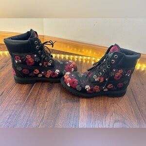 Timberland Black Floral Embroidery Boots